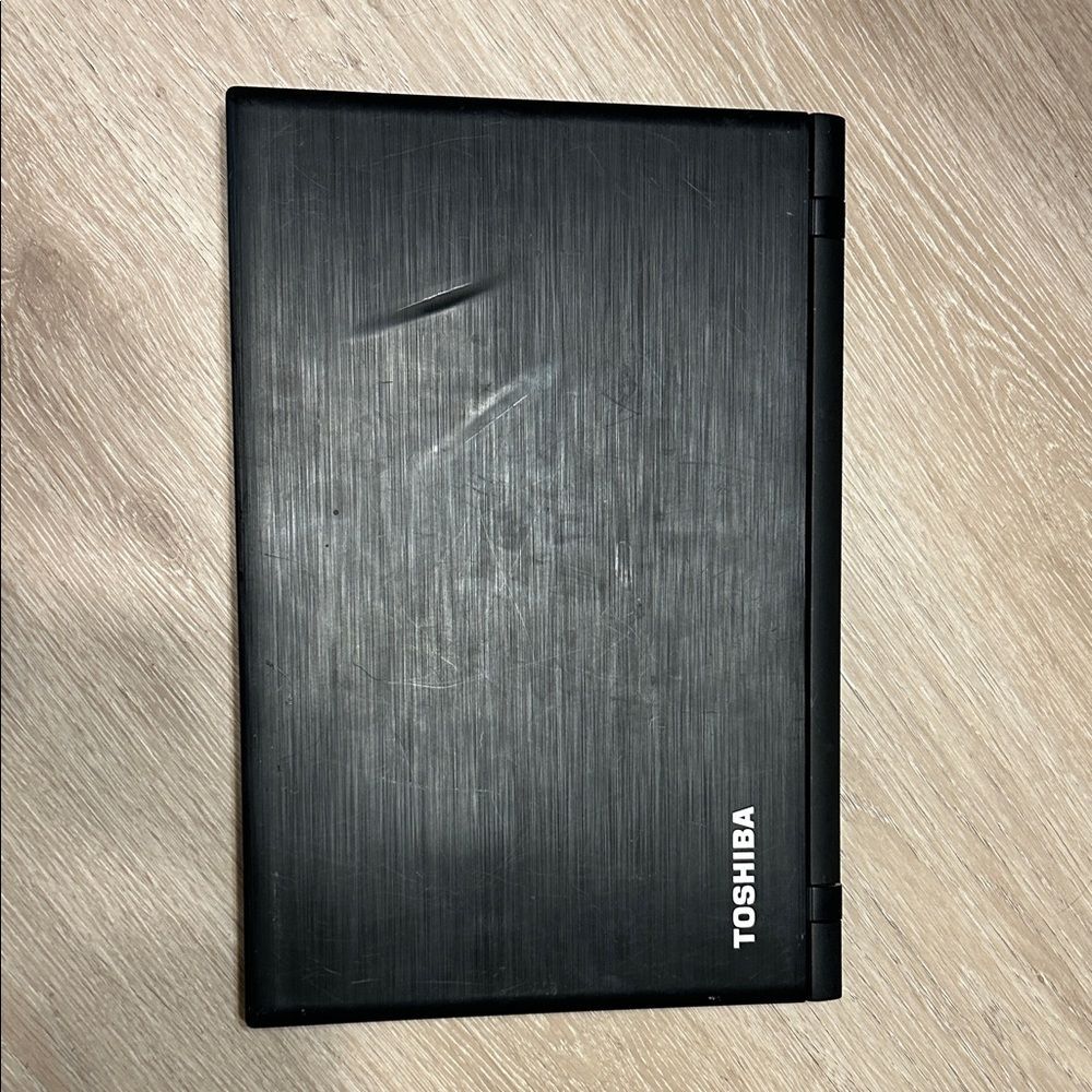 Toshiba C55-C5241 NO HDD, BAD BATTERY, FOR PARTS